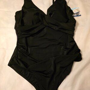 1-piece bathing suit